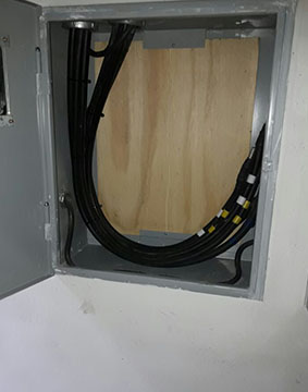 Cabeamento feito por eletricista